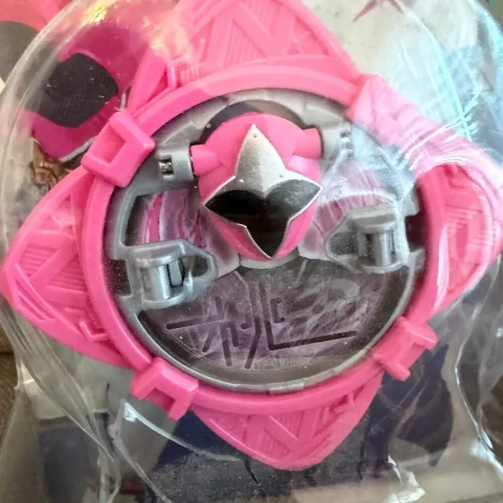 Bandai Shuriken Sentai Ninninger Nin-Shuriken Series 05 MomoNinger in Pink NEW